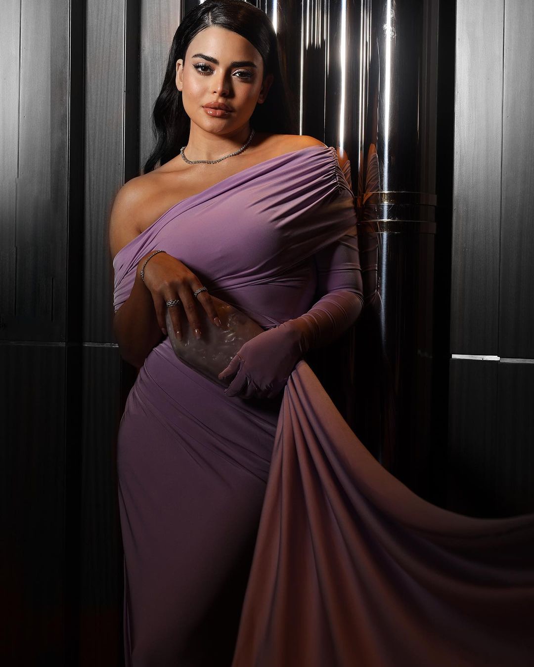 أسماء جلال بمجوهرات مرصّعة بالألماس من دار تيفاني أند كو Tiffany & Co